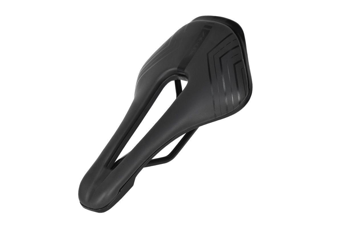 Седло ZEUS Z-S40 Road 245*150mm,рельсы сталь,анатомическое,пластиковый бампер,черное